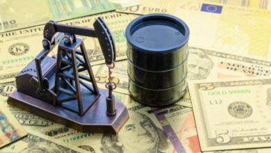 Suben los precios del petróleo tras el inesperado anuncio de algunos países de recortar la producción de crudo