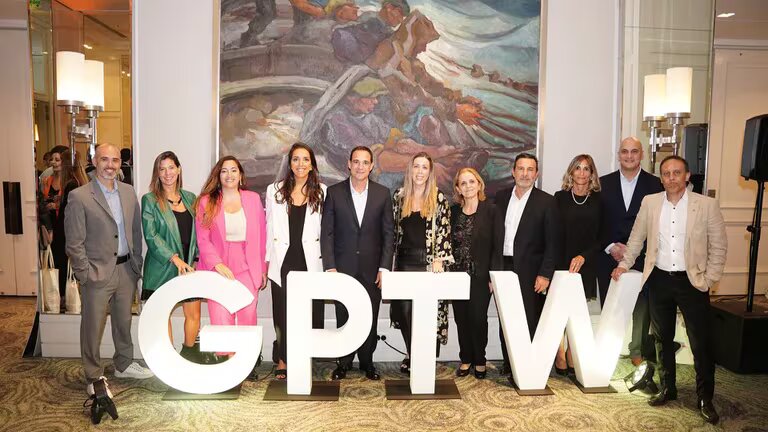 Inclusión, flexibilidad y oportunidad de carrera cómo trabaja la compañía de comidas rápidas reconocida por Great Place To Work