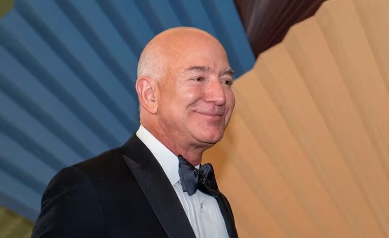 El-secreto-de-Jeff-Bezos-para-que-las-reuniones-de-trabajo-sean-más-eficientes