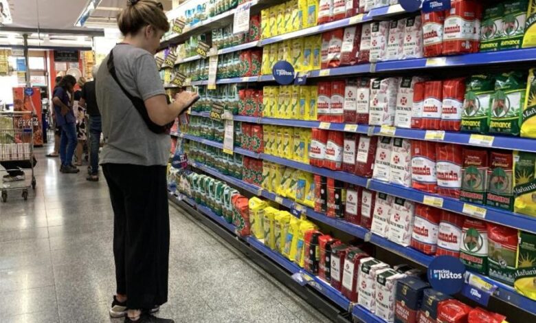 la economía que viene dólar planchado, ola importadora y consumo a dos velocidades