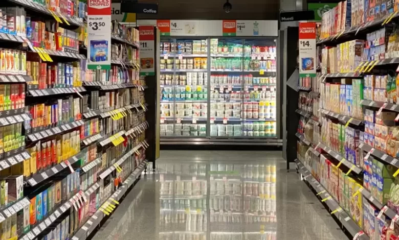 supermercados una cadena abre 100 locales y toma personal