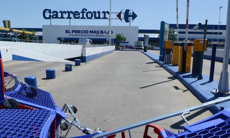 afirman que una famosa cadena de alfajores busca quedarse con un supermercado con sede en san juan