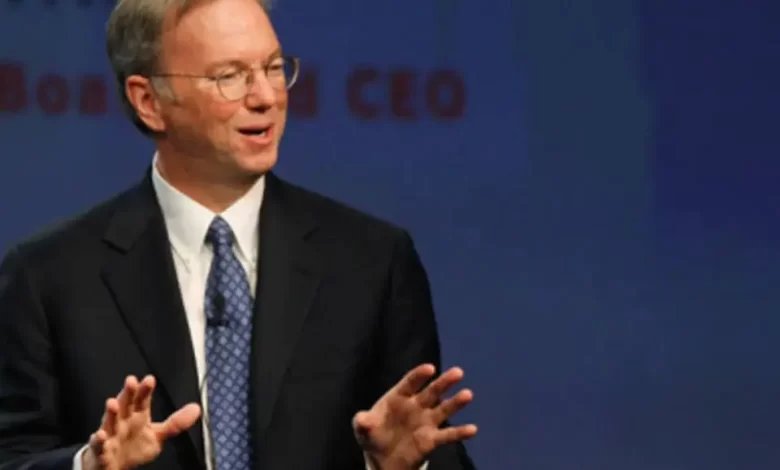 eric schmidt aconseja a jóvenes trabajadores apaga tu teléfono para pensar mejor