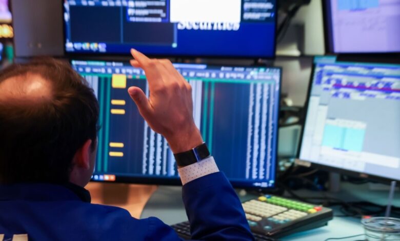 expectativa por la reunión de hoy entre milei y trump el dólar vuelve al nivel previo a las elecciones y el riesgo país baja a 1.000