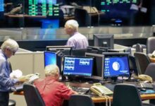 mercados vuelven a caer los bonos y el riesgo país alcanza los 1.224 puntos frente a un dólar cerca del techo de la banda