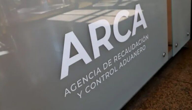 según arca, la recaudación de agosto cayó 2,4% en la argentina