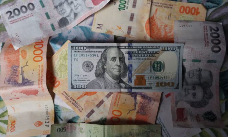 depreciación del peso profundiza la crisis financiera en argentina pese al respaldo estadounidense