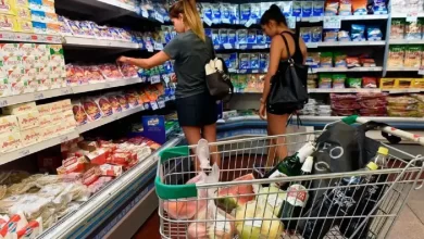 la confianza del consumidor mejoró en octubre, pero no alcanzó a superar el dato interanual