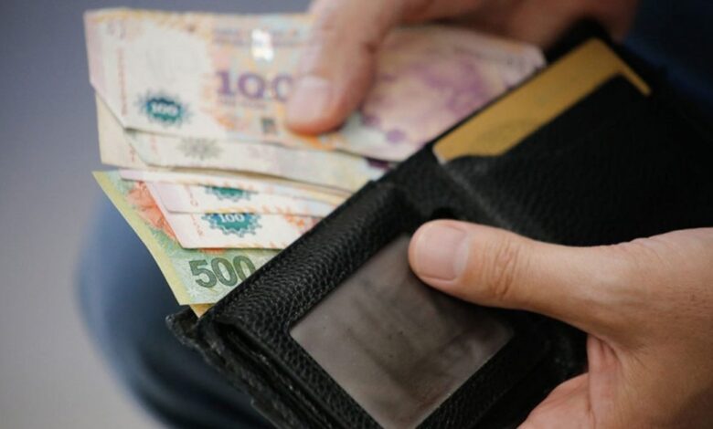los 8 aumentos que llegan en octubre y le dan un nuevo golpe al bolsillo