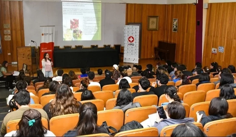 más de 100 emprendedores se capacitaron manipulación de alimentos en san juan