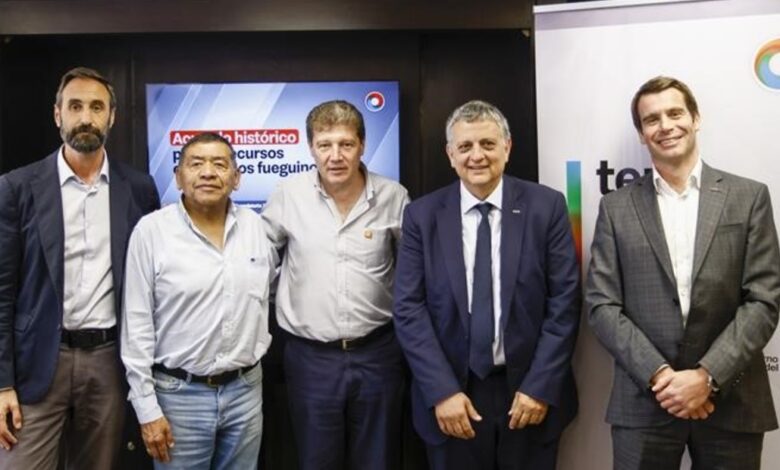 ypf avanza con su plan de venta de yacimientos para concentrarse en vaca muerta le traspasó a tierra del fuego áreas convencionales