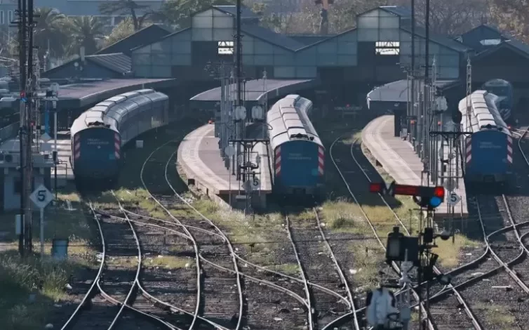 el gobierno proyecta más inversión pública en 2026 y prioriza el sistema ferroviario