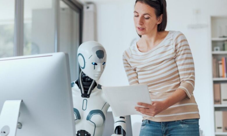 la ia está creando nuevos rubros en el empleo, y lo más requerido son las “habilidades humanas”