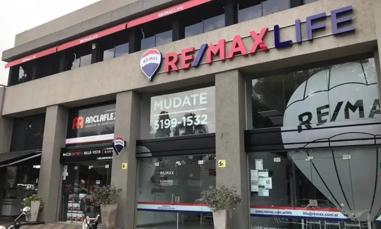 revelan cuánto hay que invertir para tener una franquicia de la cadena de inmobiliarias re max