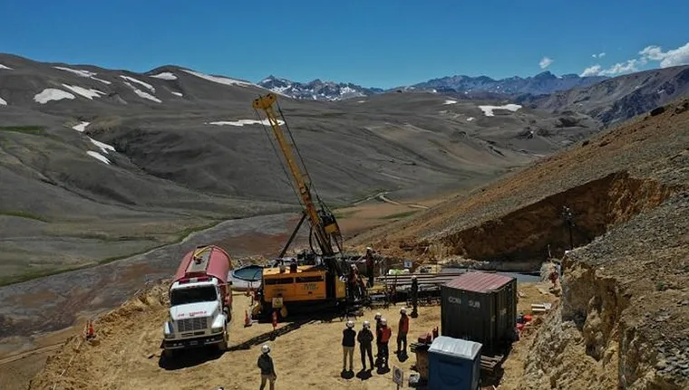bienes, negocios y polémica la minera estatal mendocina que se expande