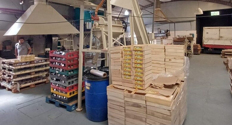 autoridades de producción recorren empresas locales y fortalecen vínculos