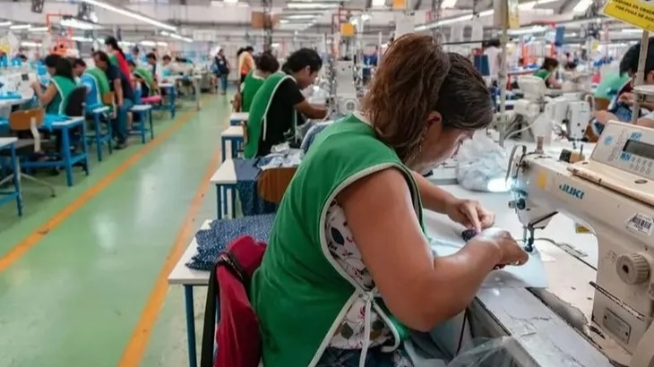 empresarios llevan a caputo un plan para impulsar consumo en argentina