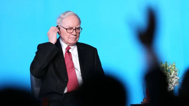 warren buffett vendió casi el 80% de sus acciones de amazon para realizar una compra clásica