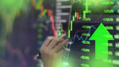rally de acciones y bonos los adrs treparon hasta 11% y el riesgo país se hundió 7% tras la mejora de la nota soberana
