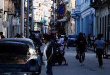 cuba abre la economía, pero depende del respaldo de estados unidos para que el cambio funcione