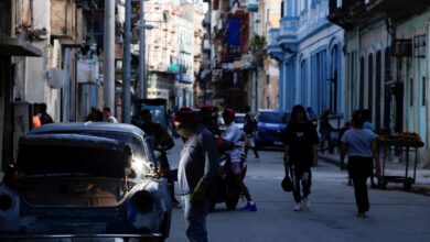 cuba abre la economía, pero depende del respaldo de estados unidos para que el cambio funcione