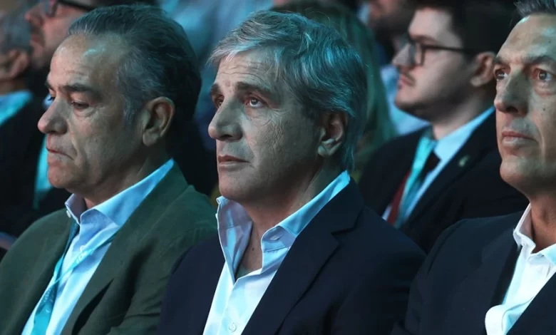 las ventas minoristas siguen a la baja y se agudiza el desplome en los productos no esenciales