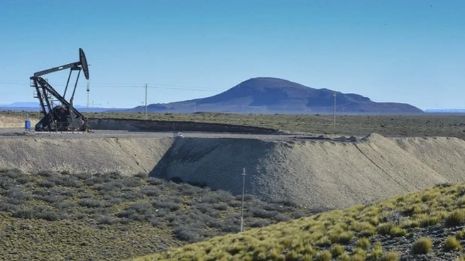 pae presentó un rigi por u$s1.200 millones para hacer 100 pozos de petróleo convencional en cerro dragón