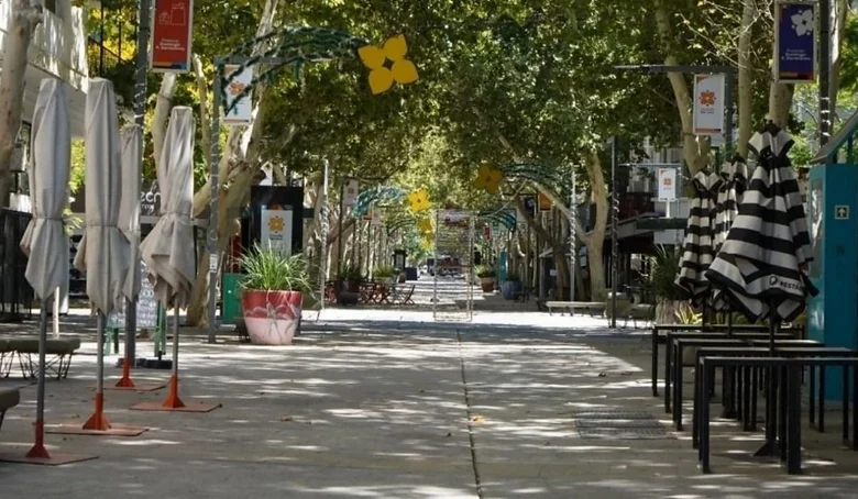 paro de colectivos en san juan el comercio perdió 70% de movimiento y piden sanciones