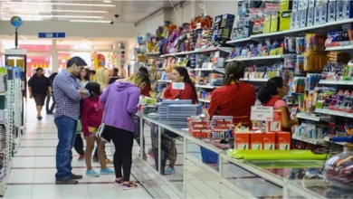según el sec, el endeudamiento golpea a los empleados de comercio de san juan y los dobles turnos complican la búsqueda de otros ingresos