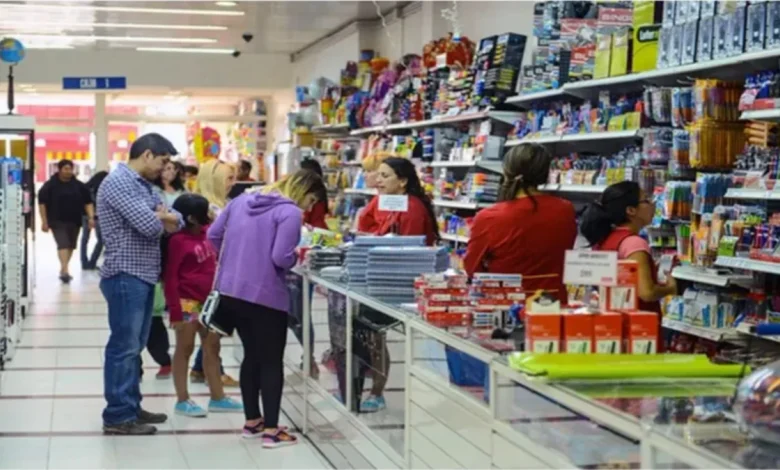según el sec, el endeudamiento golpea a los empleados de comercio de san juan y los dobles turnos complican la búsqueda de otros ingresos